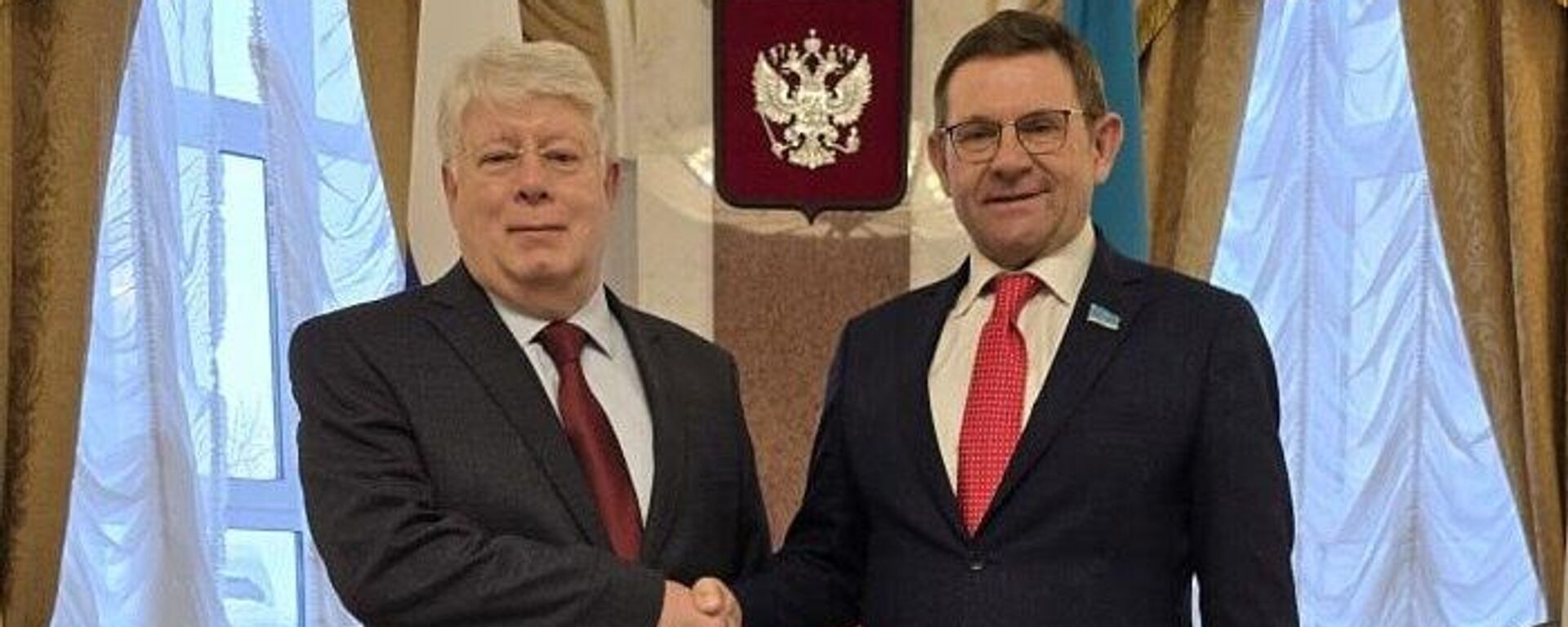 Посол РФ в Казахстане Алексей Бородавкин встретился в Астане с мажилисменом Сергеем Пономаревым - Sputnik Казахстан, 1920, 12.12.2025