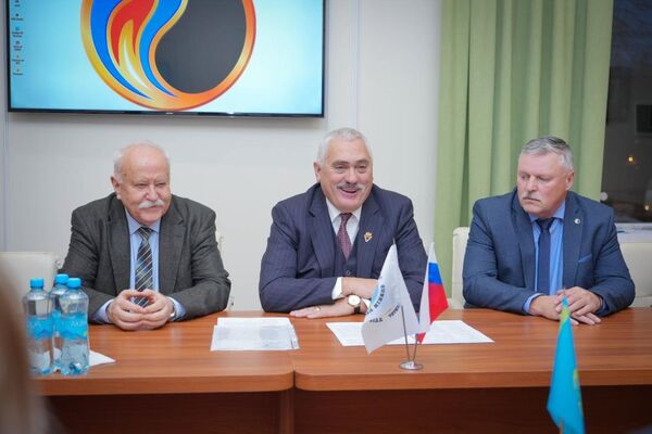 Министр науки и высшего образования РК Саясат Нурбек посетил ряд ведущих высших учебных заведений и научно-исследовательских центров Москвы. Министр науки и высшего образования РК Саясат Нурбек посетил ряд ведущих высших учебных заведений и научно-исследовательских центров Москвы. - Sputnik Казахстан