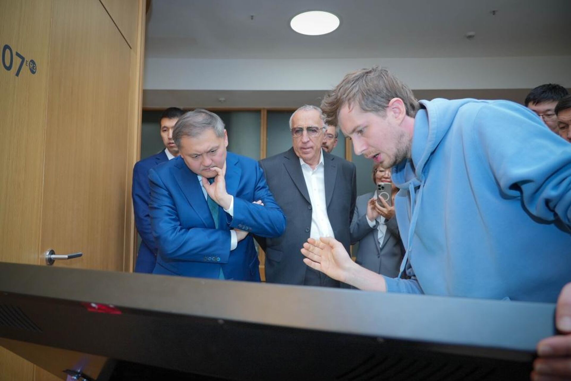 Министр науки и высшего образования РК Саясат Нурбек посетил ряд ведущих высших учебных заведений и научно-исследовательских центров Москвы. Министр науки и высшего образования РК Саясат Нурбек посетил ряд ведущих высших учебных заведений и научно-исследовательских центров Москвы. - Sputnik Казахстан, 1920, 13.12.2025