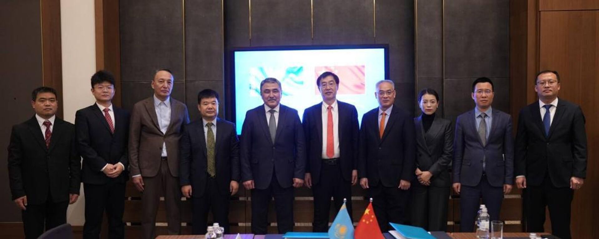 Тараз қаласында су ресурстарын басқаруға арналған смарт-технологиялар шығаратын зауыт салынады - Sputnik Қазақстан, 1920, 15.12.2025