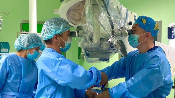 Ақтауда дәрігерлер клиникалық өлім күйіне түскен науқасқа күрделі отаны сәтті жасап шықты - Sputnik Қазақстан