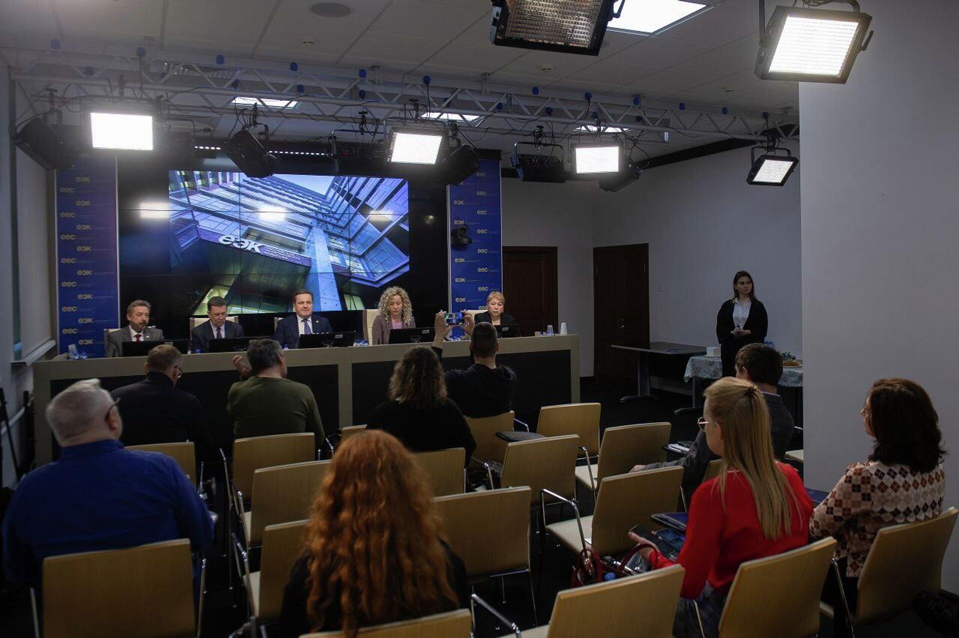 Пресс-конференция министра по техническому регулированию ЕЭК Валентина Татарицкого - Sputnik Казахстан, 1920, 18.12.2025