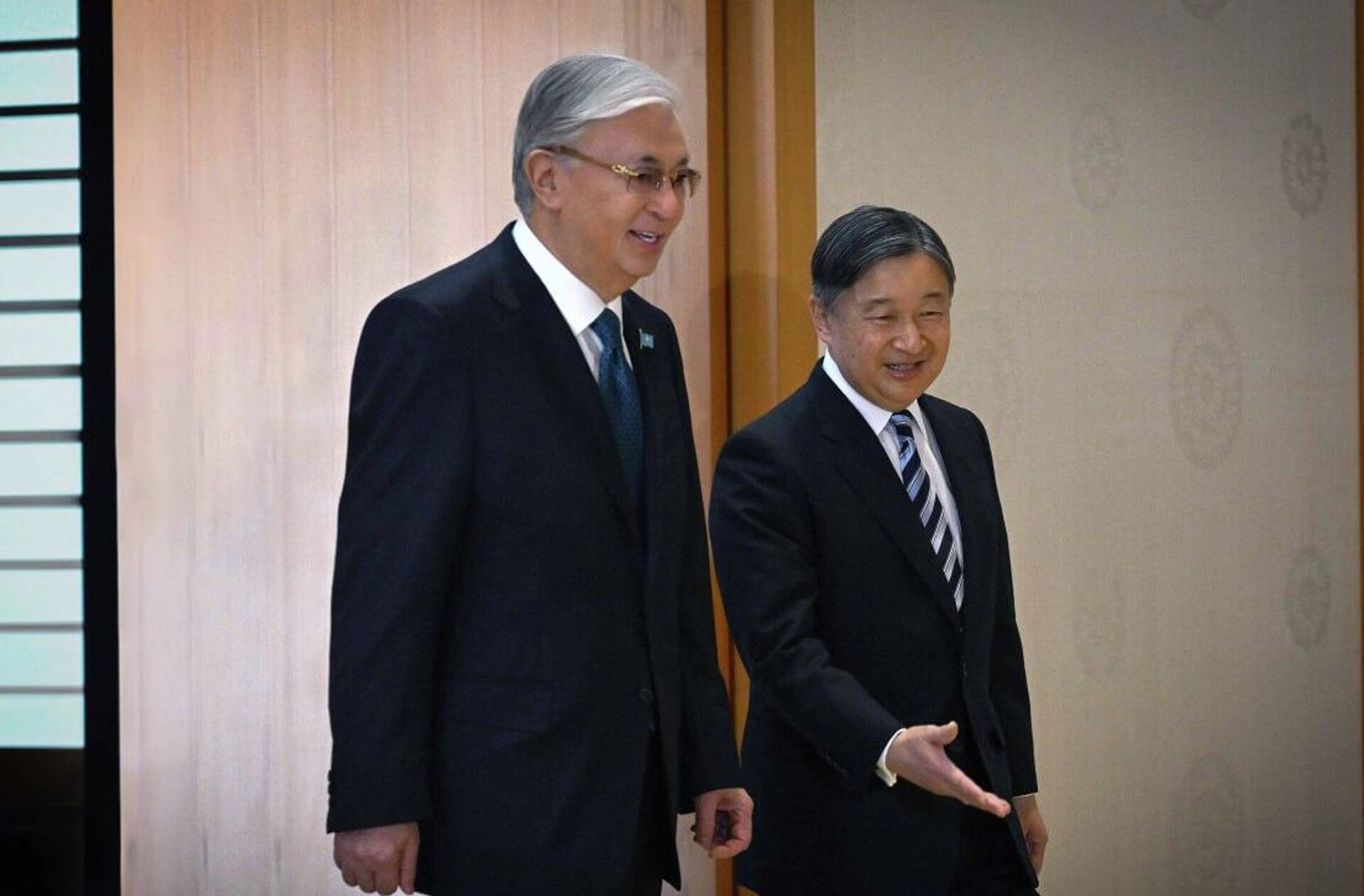 Касым-Жомарт Токаев встретился с Императором Японии Нарухито  - Sputnik Қазақстан, 1920, 18.12.2025