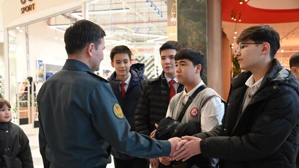 Маңғыстау облысында әскерге шақыруды қолдауға арналған патриоттық акция ұйымдастырылды - Sputnik Қазақстан