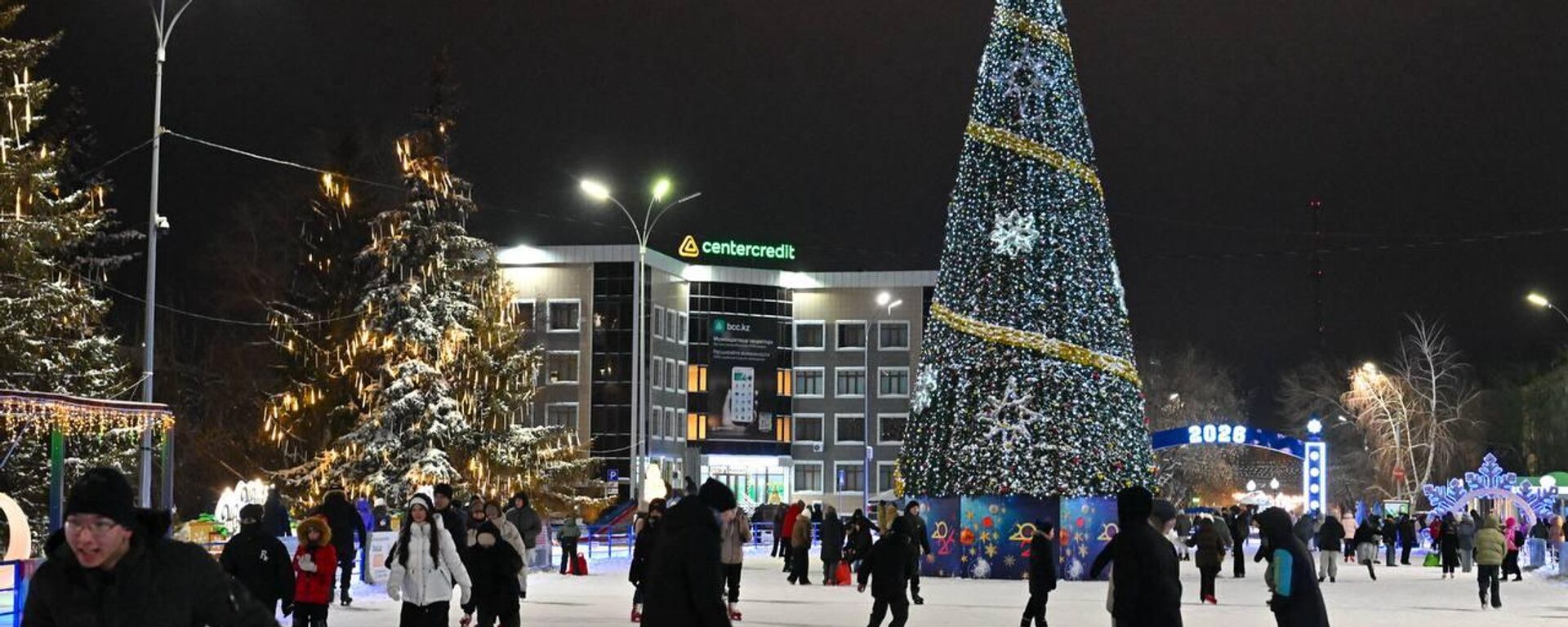 Зажжение елки в Петропавловске  - Sputnik Казахстан, 1920, 23.12.2025