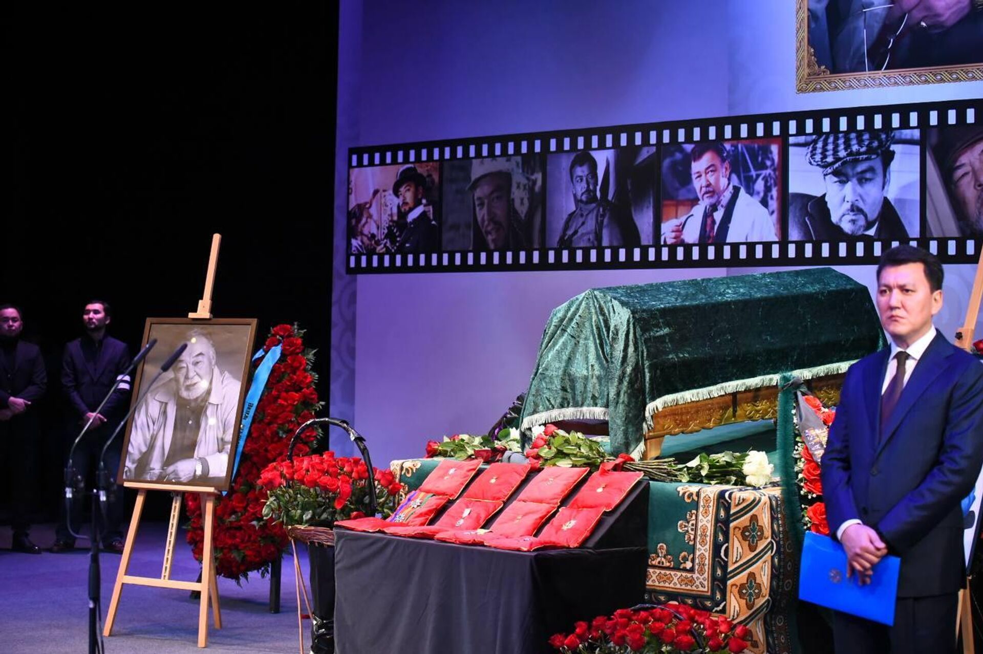 Прощание с Асанали Ашимовым - Sputnik Қазақстан, 1920, 24.12.2025