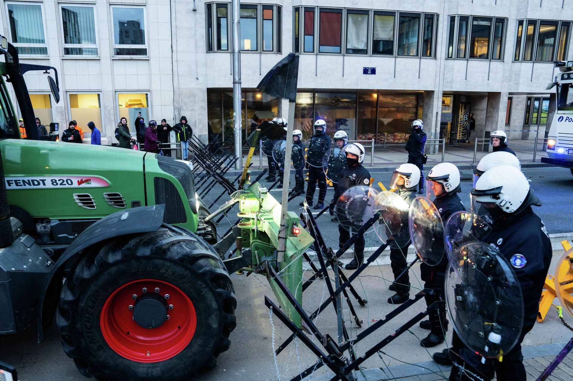 Бельгия, картофельный бунт - Sputnik Казахстан, 1920, 23.12.2025