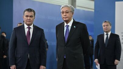 Аким Астаны Женис Касымбек и Касым-Жомарт Токаев