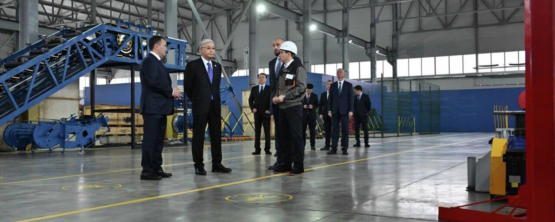 Токаев посетил завод Tausogar в Астане - Sputnik Казахстан, 1920, 30.12.2025
