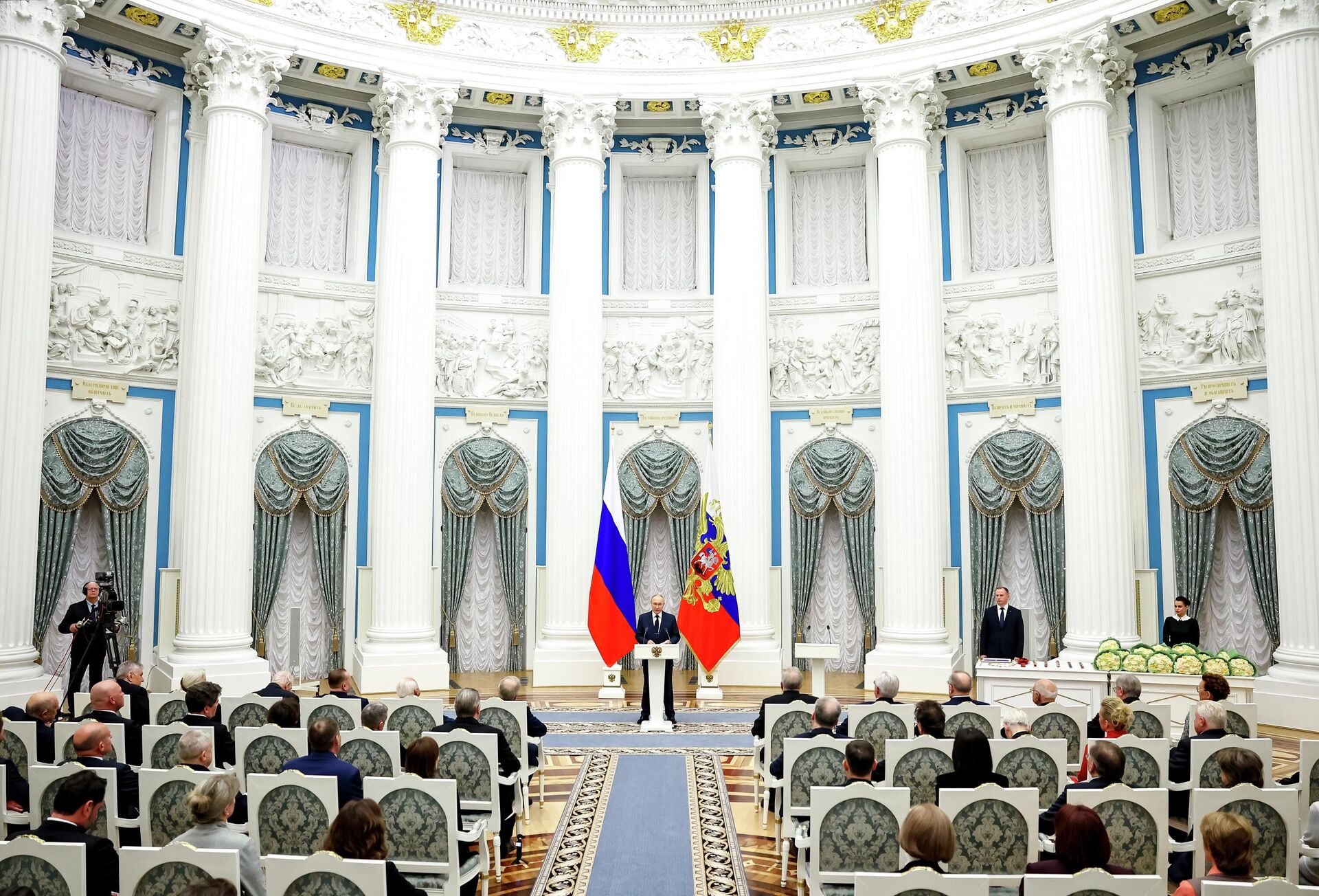 Президент Владимир Путин вручил государственные награды - Sputnik Казахстан, 1920, 25.12.2025