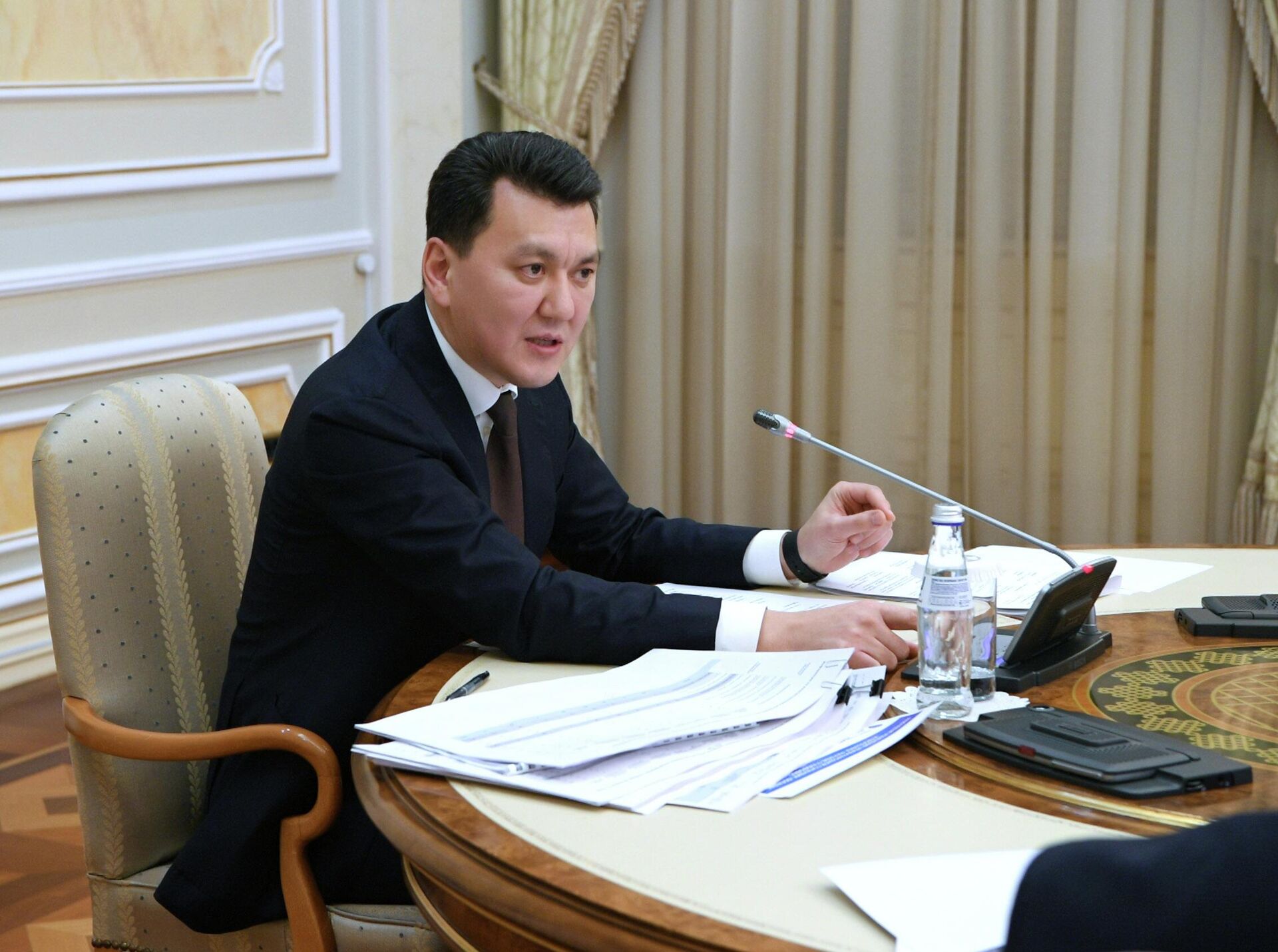 Госсоветник Республики Казахстан Ерлан Карин  - Sputnik Казахстан, 1920, 25.12.2025