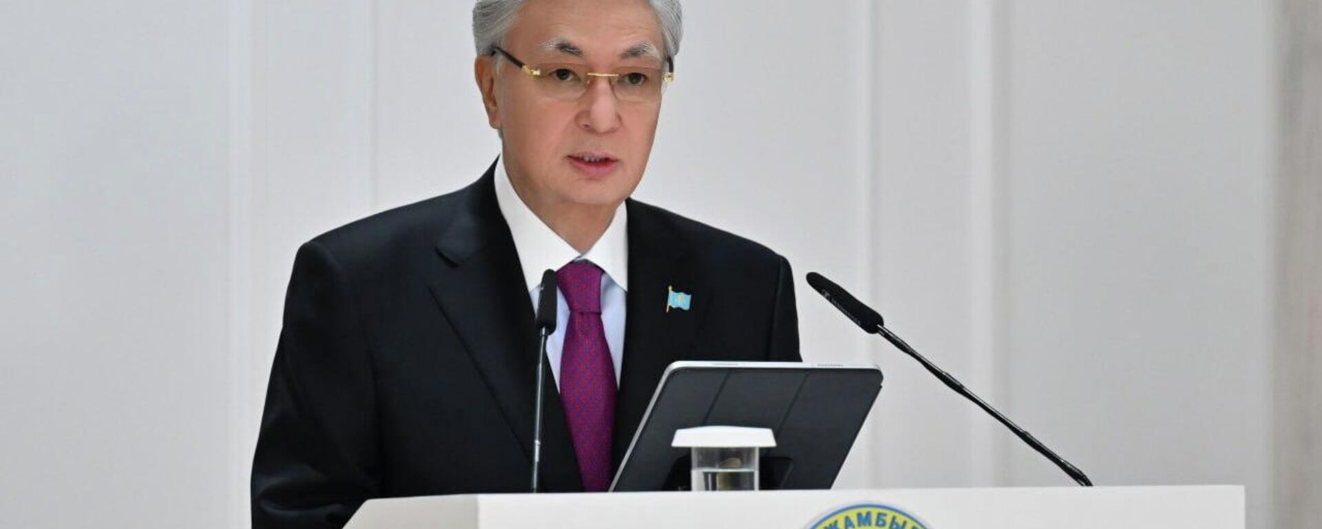 Касым-Жомарт Токаев на встрече с общественностью Жамбылской области - Sputnik Казахстан, 1920, 30.12.2025