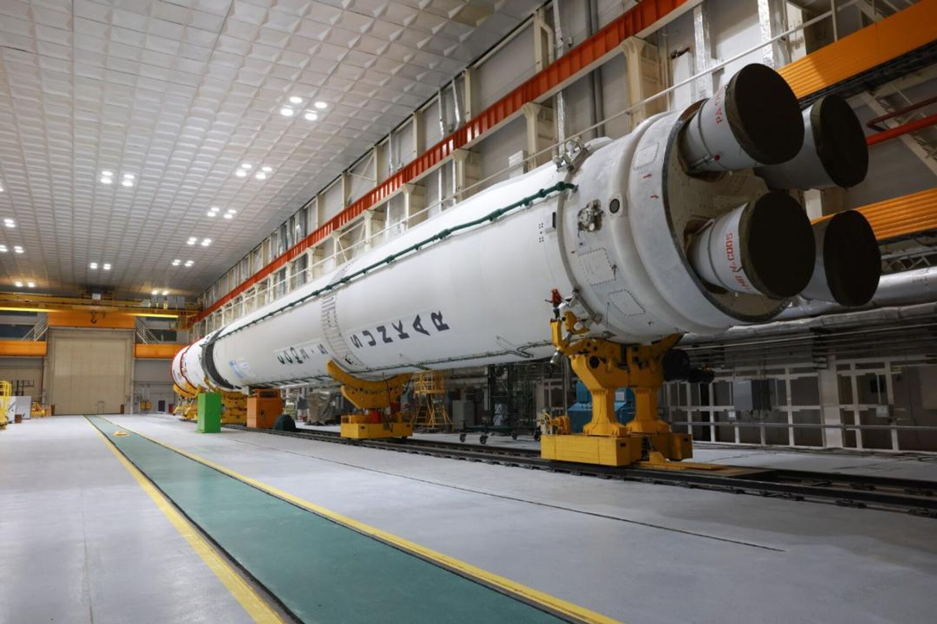 Подготовка к первому пуску ракеты Союз 5/Сункар с комплекса Байтерек на Байконуре - Sputnik Казахстан, 1920, 26.12.2025