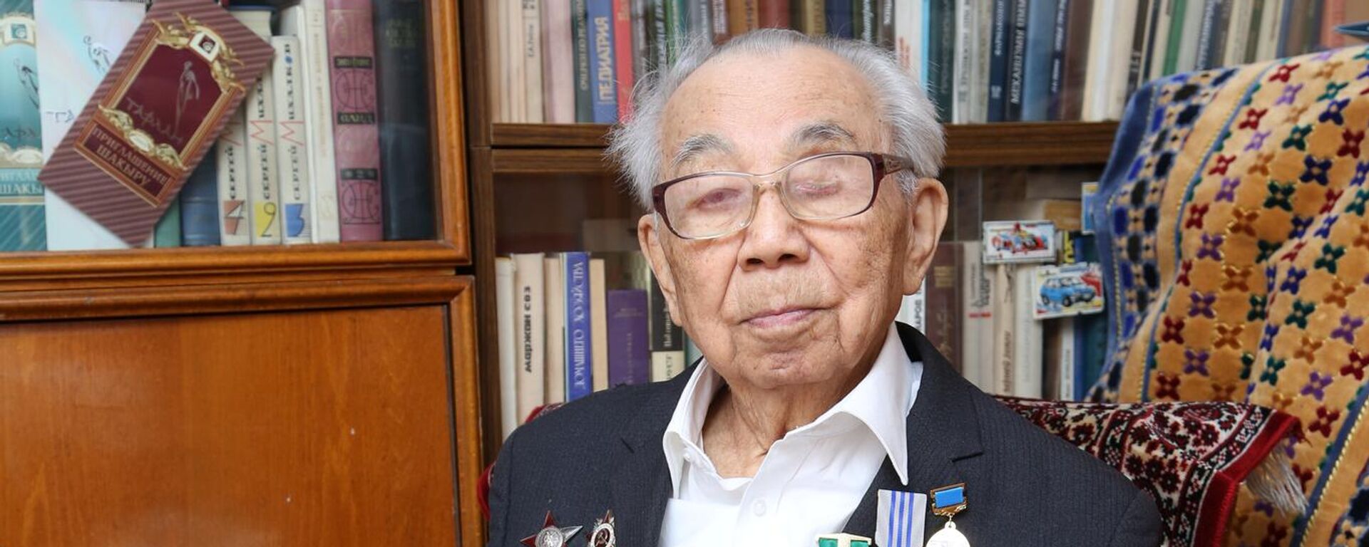 Ветеран ВОВ Зулхарнай Сеитов из Алматы - Sputnik Қазақстан, 1920, 27.12.2025