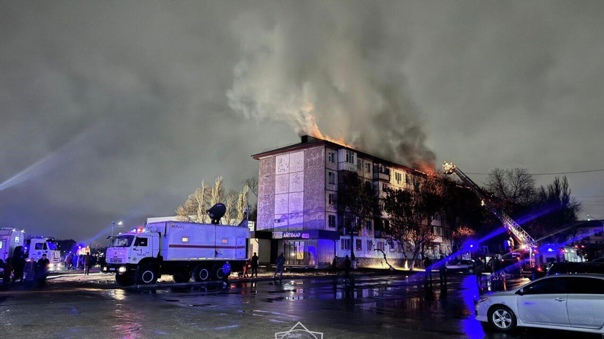 Пожар в жилом доме в Таразе - Sputnik Қазақстан, 1920, 01.01.2026