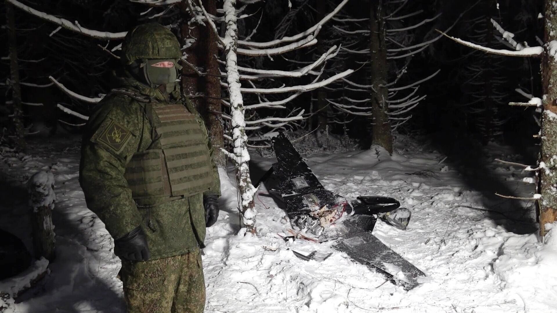 Обломки украинского БПЛА, атаковавшего резиденцию президента РФ в Новгородской области - Sputnik Казахстан, 1920, 01.01.2026