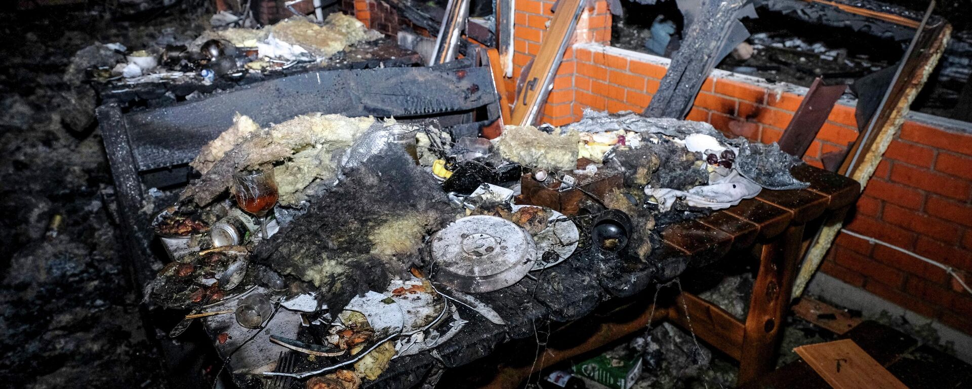 Последствия атаки БПЛА ВСУ на поселок Хорлы в Херсонской области - Sputnik Казахстан, 1920, 03.01.2026