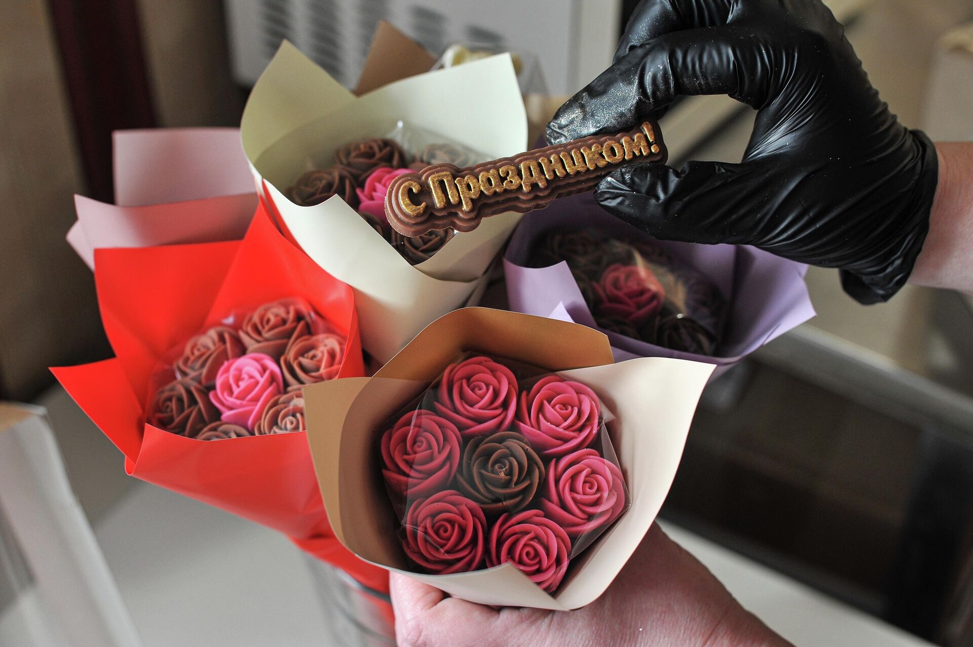 Производство авторского шоколада - Sputnik Казахстан, 1920, 02.01.2026