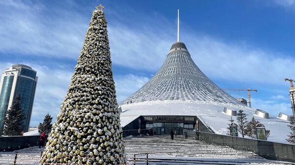 Полиция посетила ТРЦ Хан Шатыр - Sputnik Казахстан