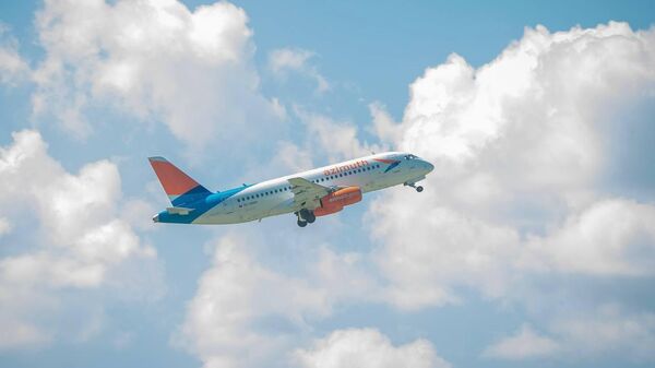 Самолет авиакомпании Азимут - Sputnik Казахстан