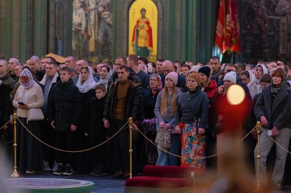 В Главном храме ВС РФ состоялось праздничное Рождественское богослужение В Главном храме ВС РФ состоялось праздничное Рождественское богослужение - Sputnik Казахстан