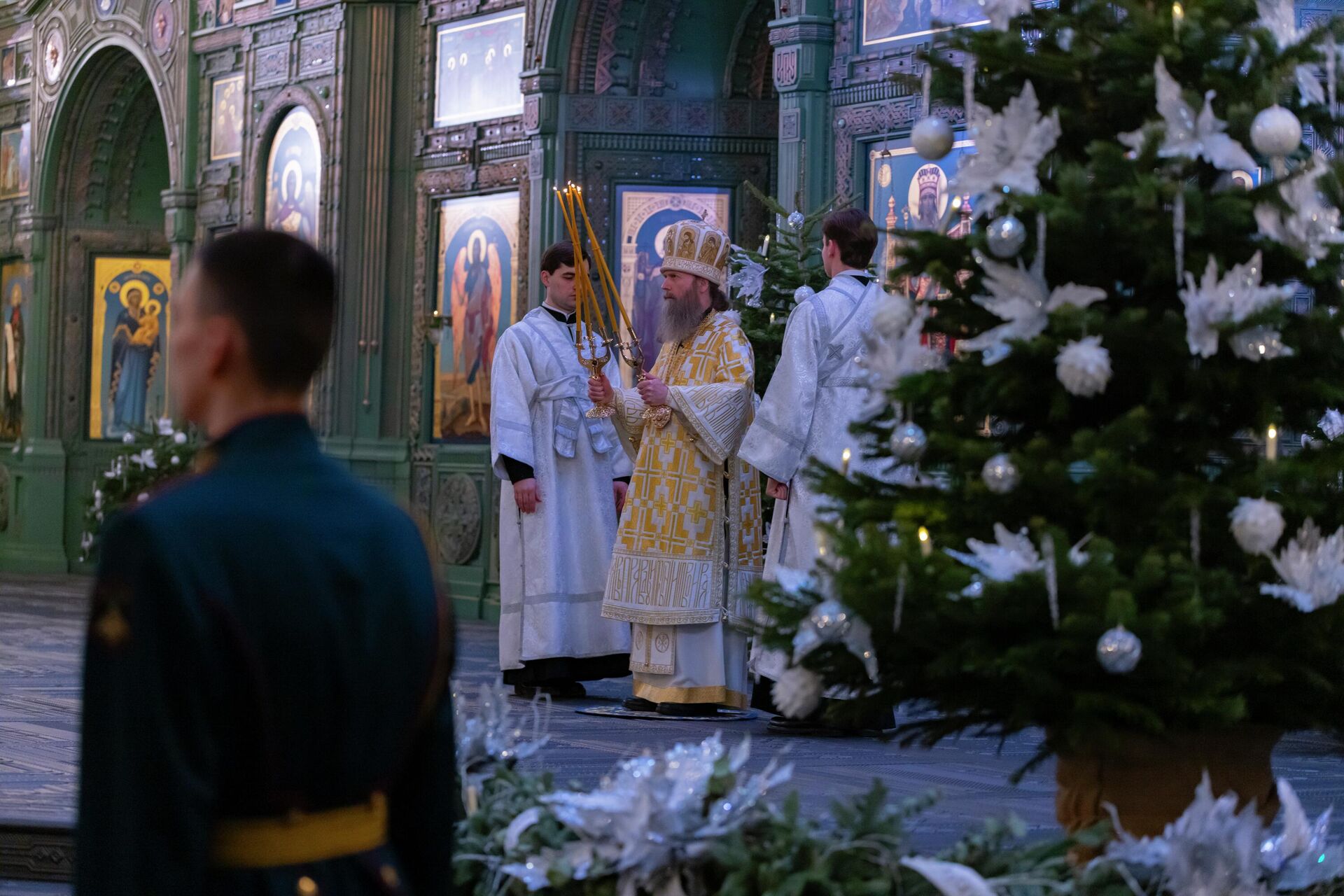 В Главном храме ВС РФ состоялось праздничное Рождественское богослужение В Главном храме ВС РФ состоялось праздничное Рождественское богослужение - Sputnik Казахстан, 1920, 07.01.2026