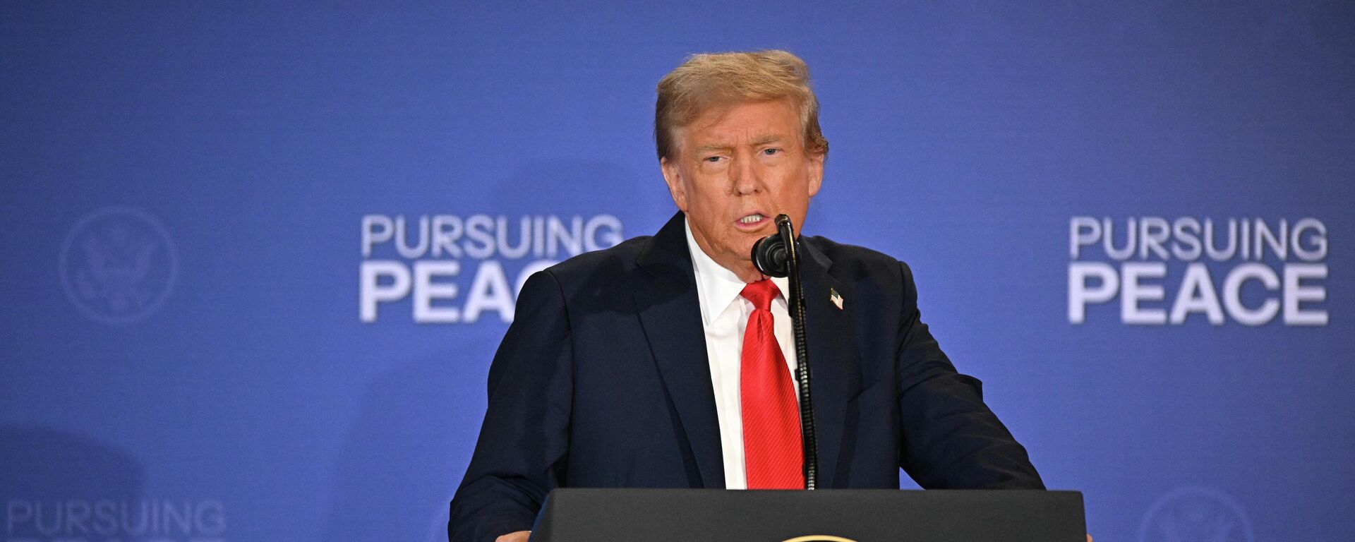 Трамп Ресей Украина бойынша мәміле жасауға дайын деп санайды - Sputnik Қазақстан, 1920, 15.01.2026