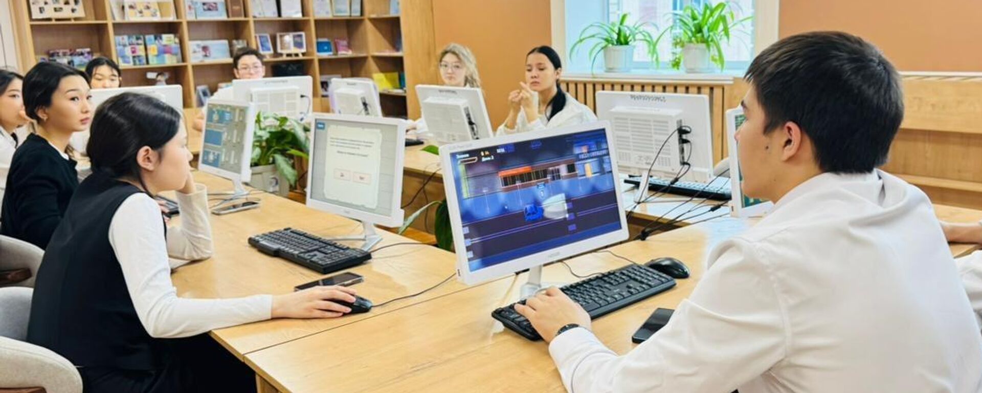 ИИ на уроке в школе-лицее №38 имени Алимхана Ермекова Астаны - Sputnik Қазақстан, 1920, 09.01.2026