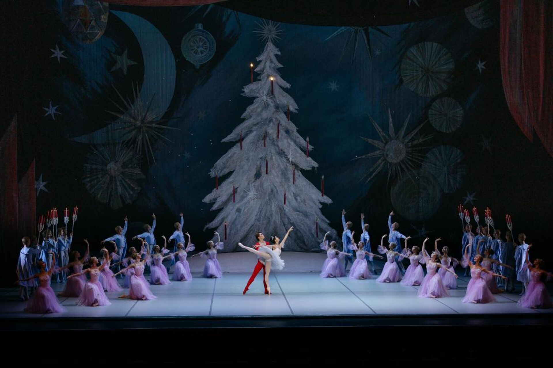 Сцена из спектакля Щелкунчик - Sputnik Казахстан, 1920, 09.01.2026