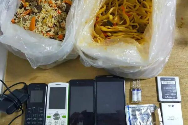 Выявленные сотрудниками Нацгвардии запрещенные вещества, которые пытались пронести в колонии - Sputnik Казахстан