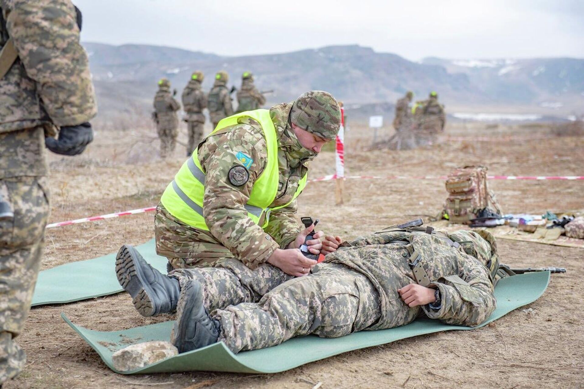 Занятия по тактической медицине Занятия по тактической медицине - Sputnik Казахстан, 1920, 15.01.2026