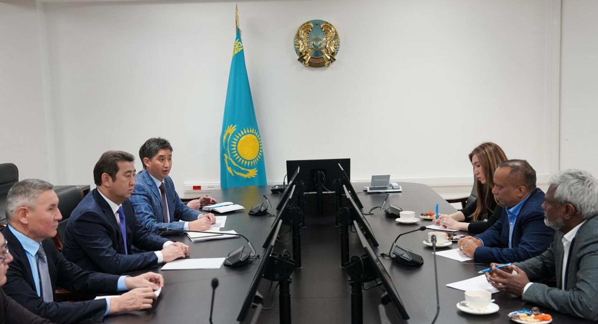 В Минсельхозе Казахстана обсудили перспективы экспорта казахстанской животноводческой продукции в ОАЭ и Индию - Sputnik Казахстан, 1920, 16.01.2026