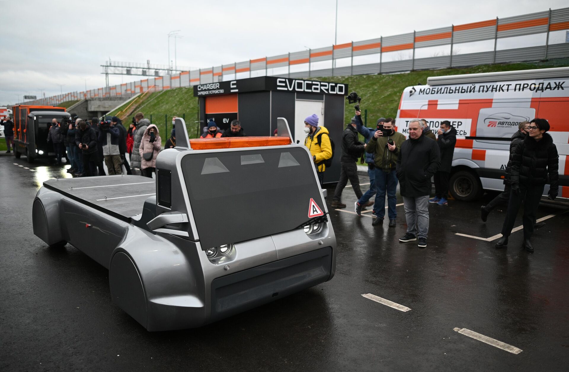 Запуск движения беспилотного грузовика Evocargo Evo1по ЦКАД-3 - Sputnik Казахстан, 1920, 17.01.2026