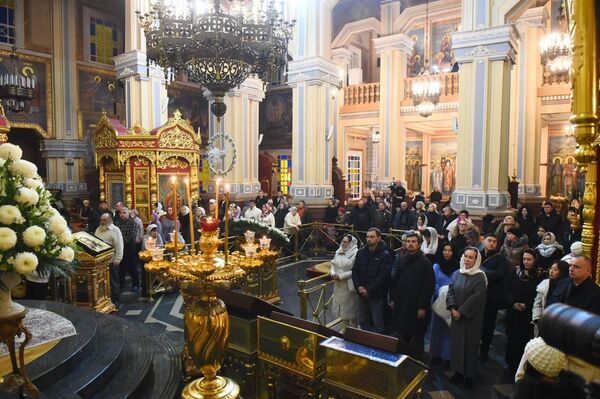 Праздничная крещенская служба в Алматы  
 - Sputnik Казахстан