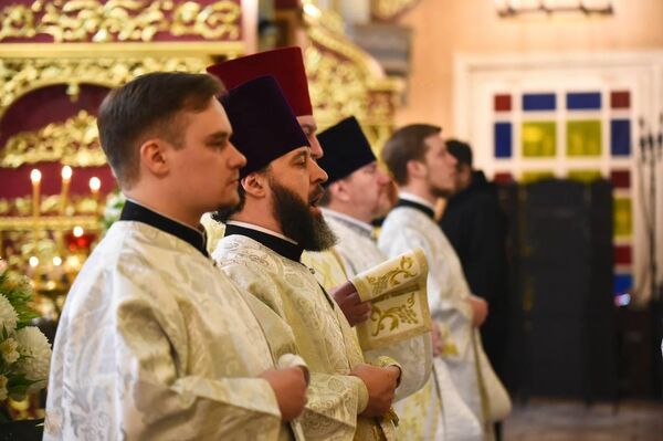 Праздничная крещенская служба в Алматы  
 - Sputnik Казахстан