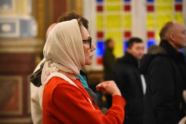 Праздничная крещенская служба в Алматы  
 - Sputnik Казахстан