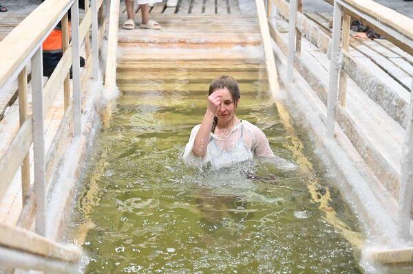 Крещенские купания в Астане - Sputnik Казахстан