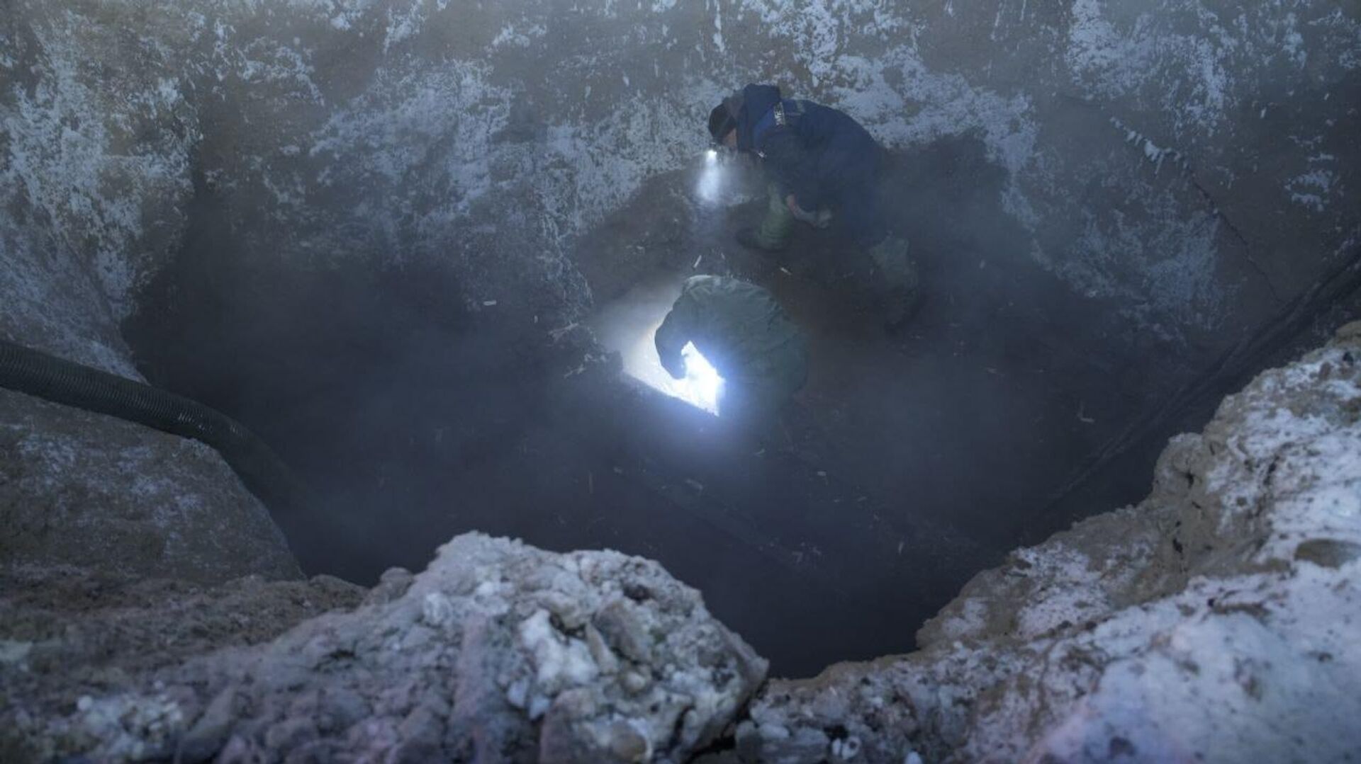 В Усть-Каменогорске полностью восстановлены аварийные участки водопровода - Sputnik Казахстан, 1920, 20.01.2026