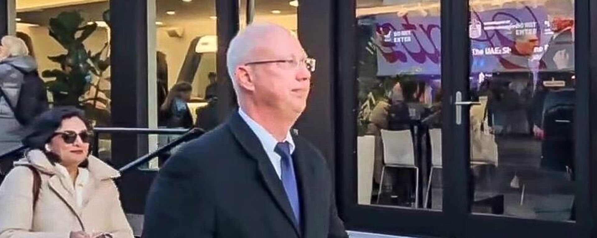 Спецпредставитель президента РФ по инвестиционно-экономическому сотрудничеству Кирилл Дмитриеа в Давос - Sputnik Казахстан, 1920, 21.01.2026