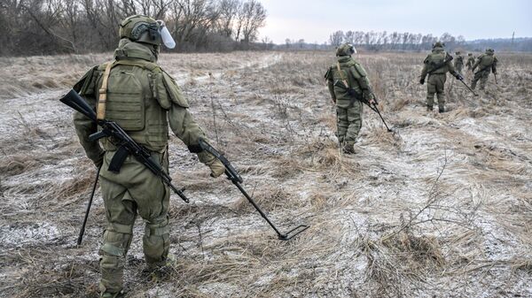 Работа инженерных войск в зоне СВО, архивное фото - Sputnik Казахстан