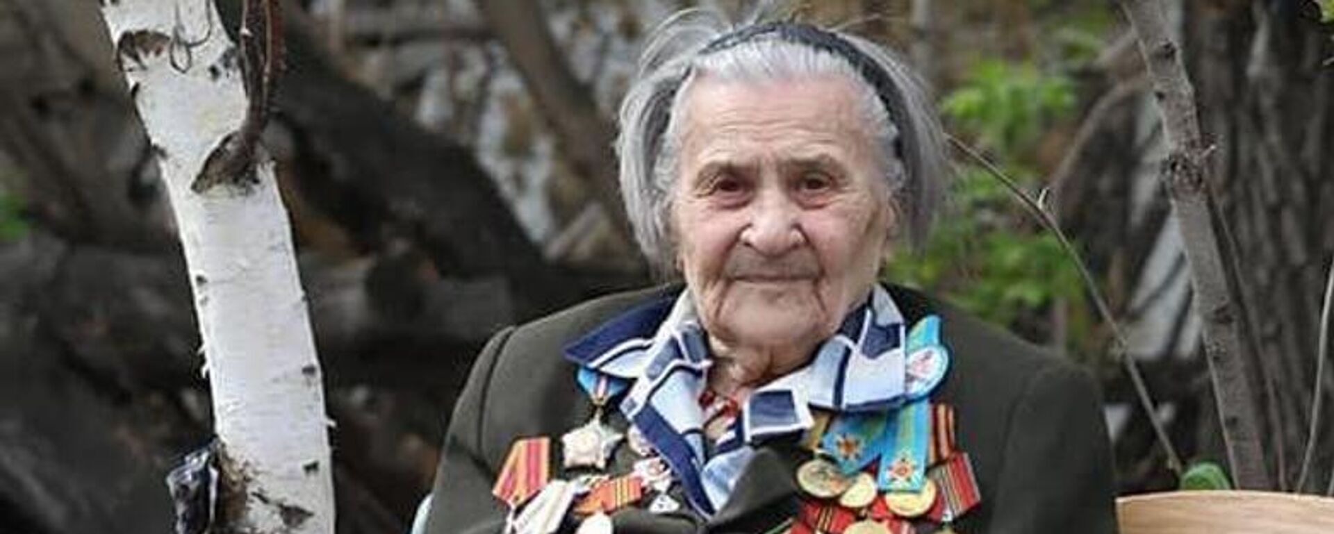 Ветерана ВОВ Анну Котову поздравил акимат Осакаровского района Ветерана ВОВ Анну Котову поздравил акимат Осакаровского района - Sputnik Казахстан, 1920, 22.01.2026