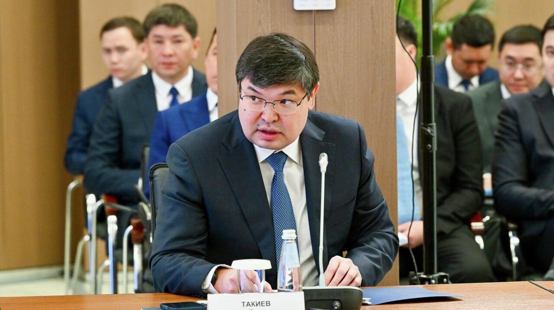 Министр финансов Казахстана Мади Такиев - Sputnik Казахстан, 1920, 23.01.2026