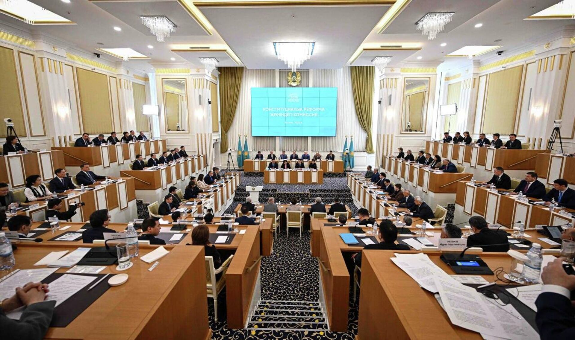 Первое заседание комиссии по Конституционной реформе  - Sputnik Казахстан, 1920, 24.01.2026