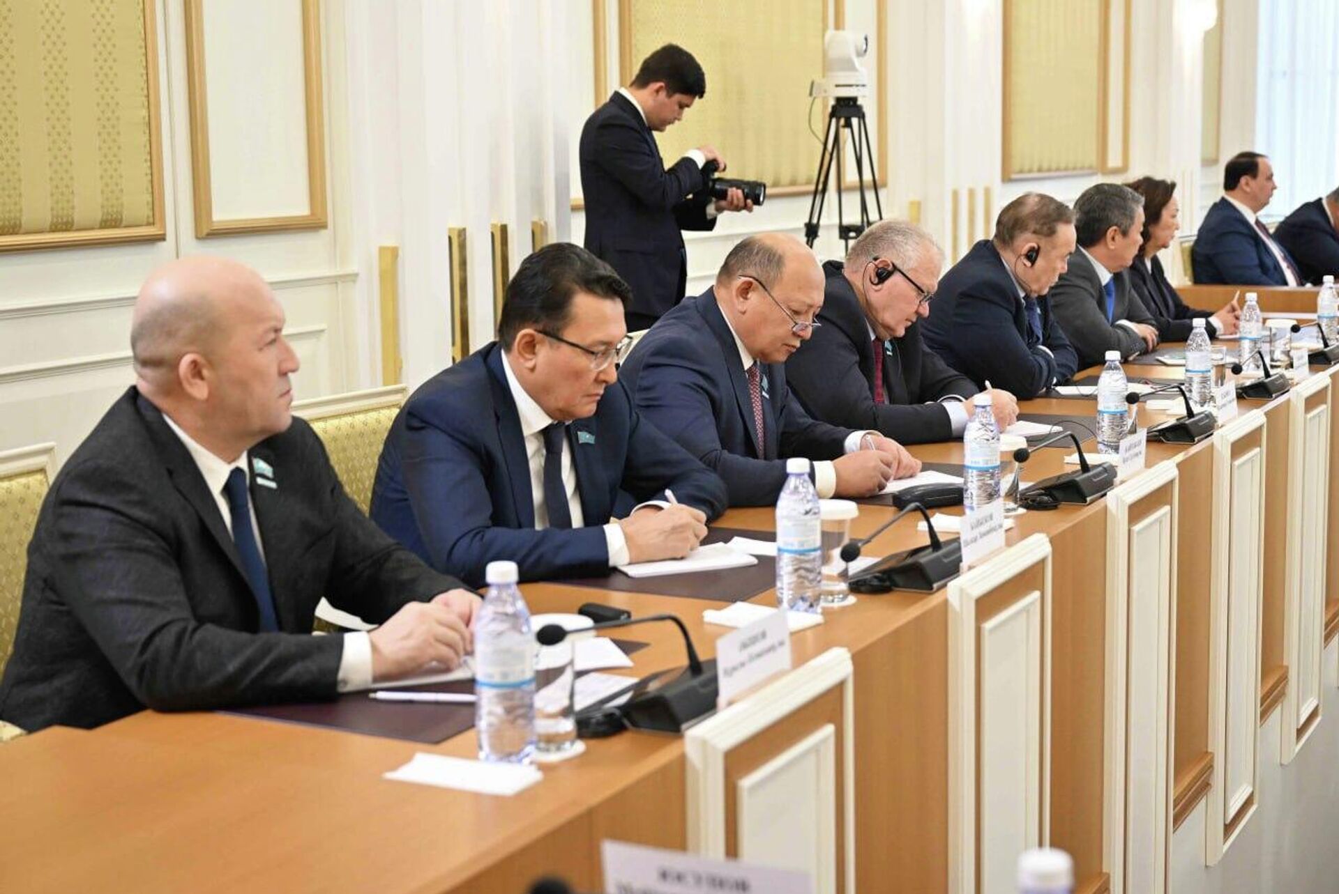 Первое заседание комиссии по Конституционной реформе  - Sputnik Казахстан, 1920, 24.01.2026