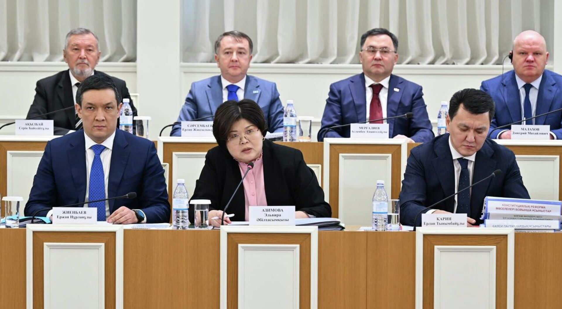 Эльвира Азимова на заседании комиссии по Конституционной реформе  - Sputnik Казахстан, 1920, 24.01.2026