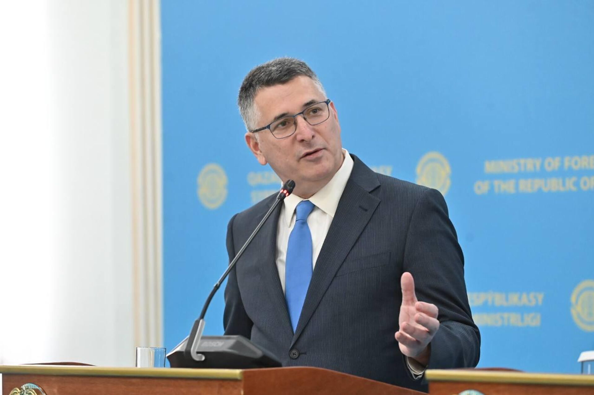 Министр иностранных дел государства Израиль Гидеон Саар прибыл с официальным визитом в Астану Министр иностранных дел государства Израиль Гидеон Саар прибыл с официальным визитом в Астану - Sputnik Казахстан, 1920, 27.01.2026