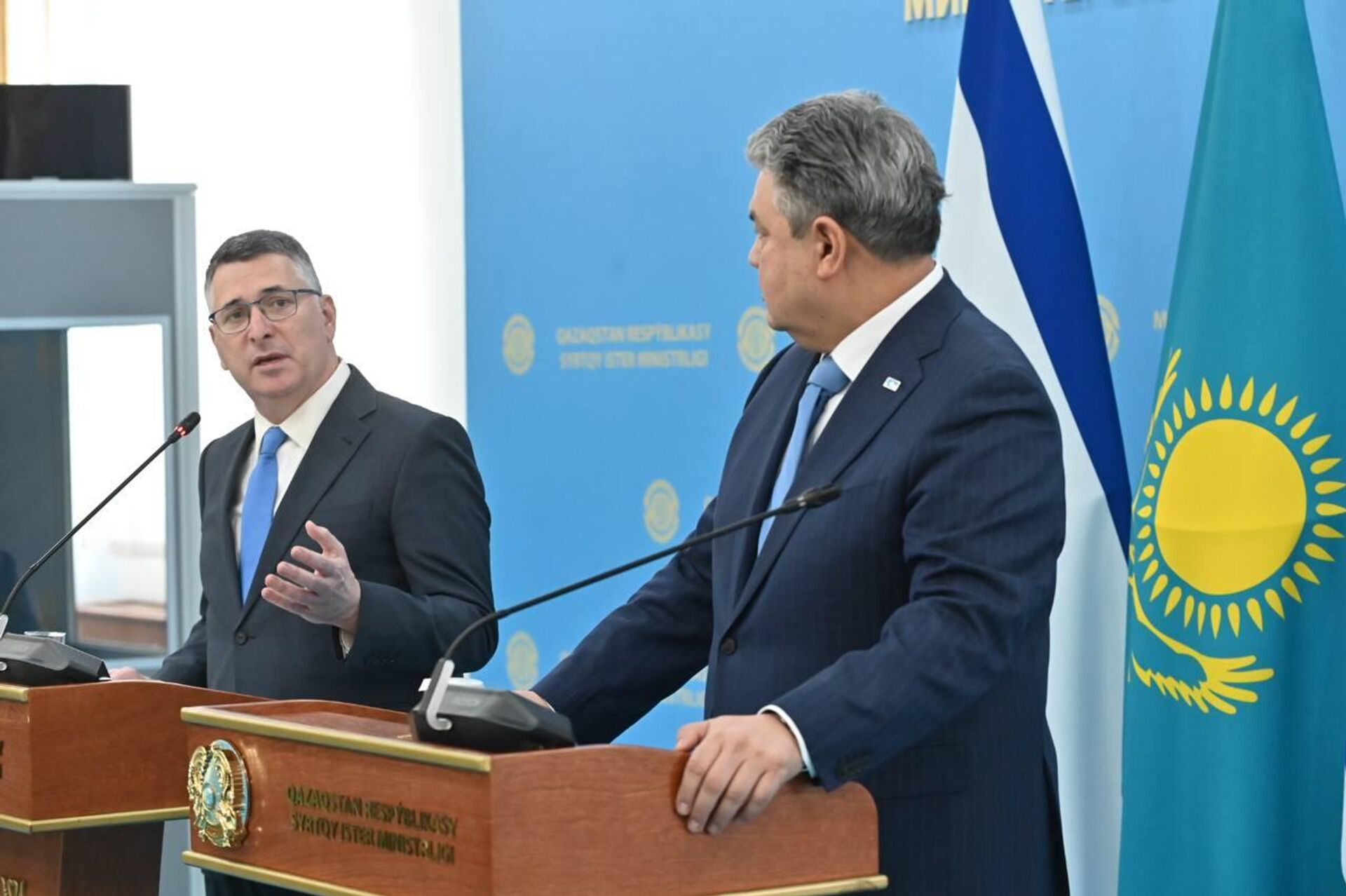 Министр иностранных дел государства Израиль Гидеон Саар прибыл с официальным визитом в Астану Министр иностранных дел государства Израиль Гидеон Саар прибыл с официальным визитом в Астану - Sputnik Казахстан, 1920, 27.01.2026