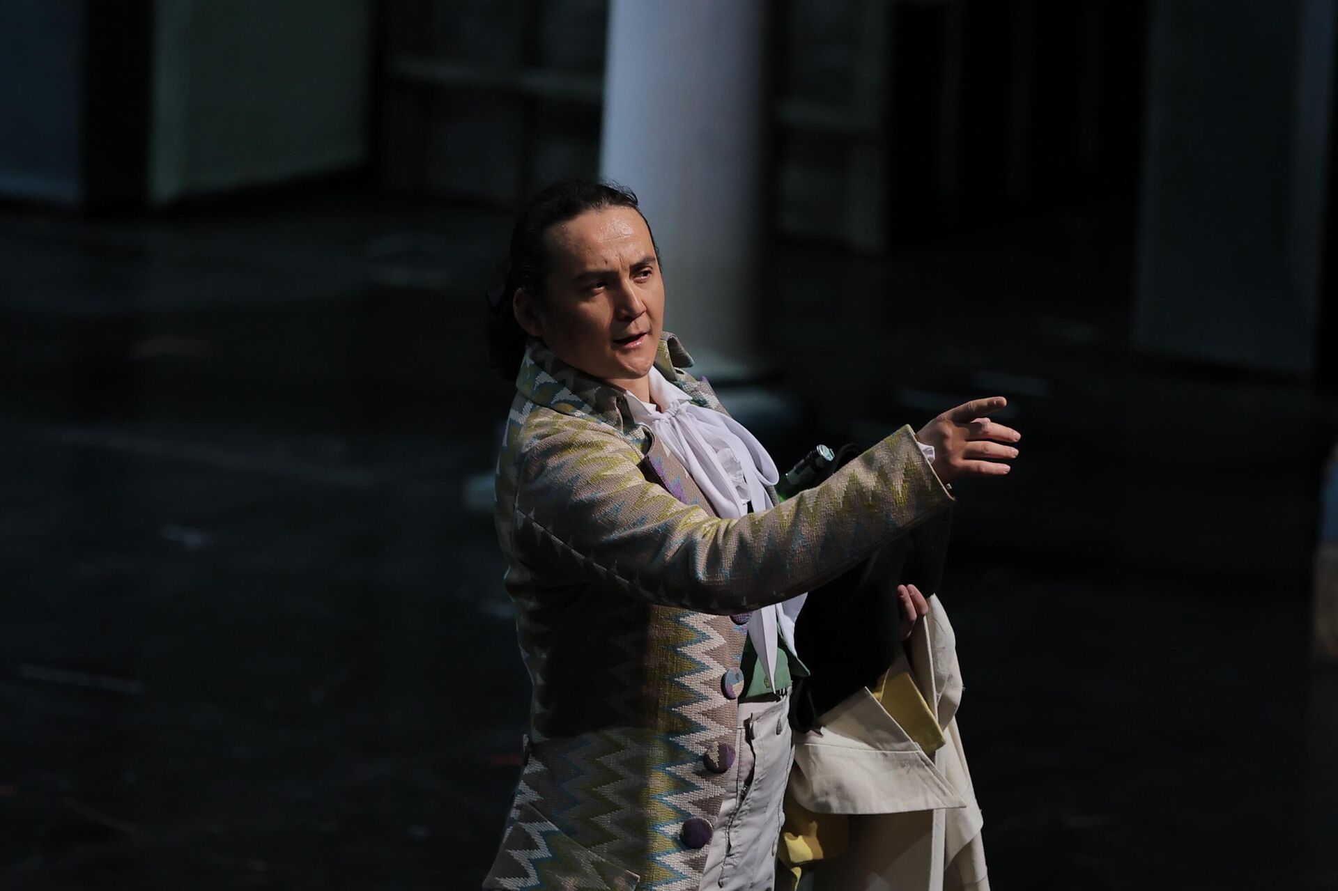 Комедия Севильский цирюльник на сцене Астана Опера - Sputnik Казахстан, 1920, 28.01.2026