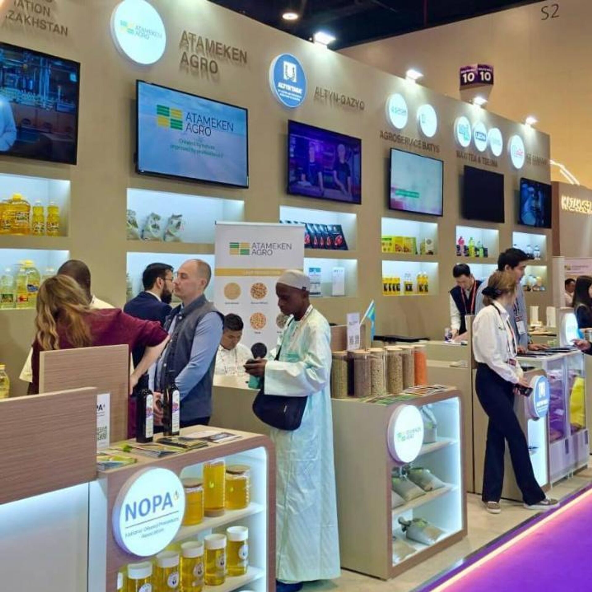 Казахстан впервые представил Национальный павильон на международной выставке Gulfood 2026 Казахстан впервые представил Национальный павильон на международной выставке Gulfood 2026 - Sputnik Казахстан, 1920, 28.01.2026