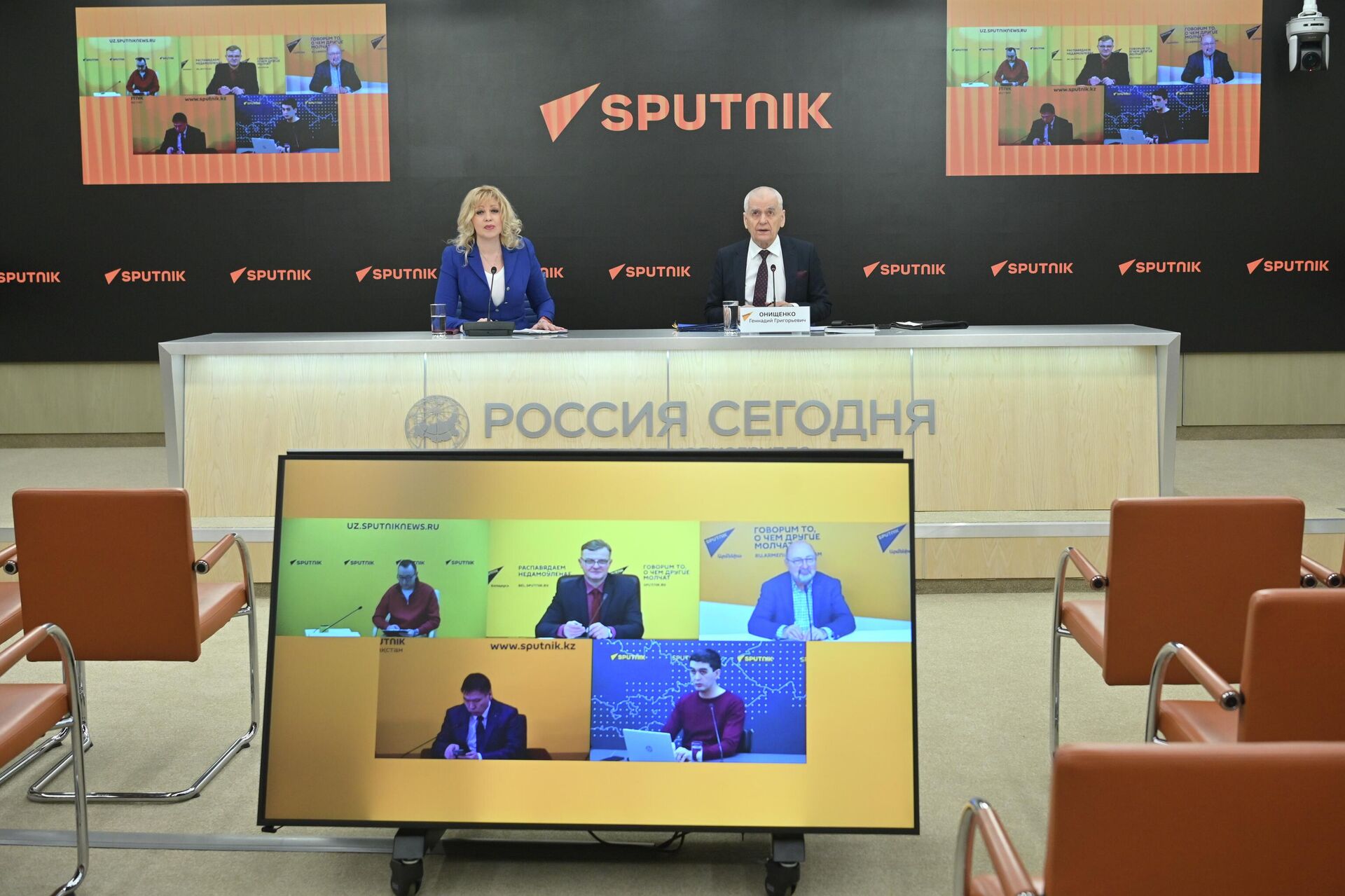 Видеомост Биобезопасность стран ЕАЭС с участием Геннадия Онищенко  - Sputnik Казахстан, 1920, 28.01.2026